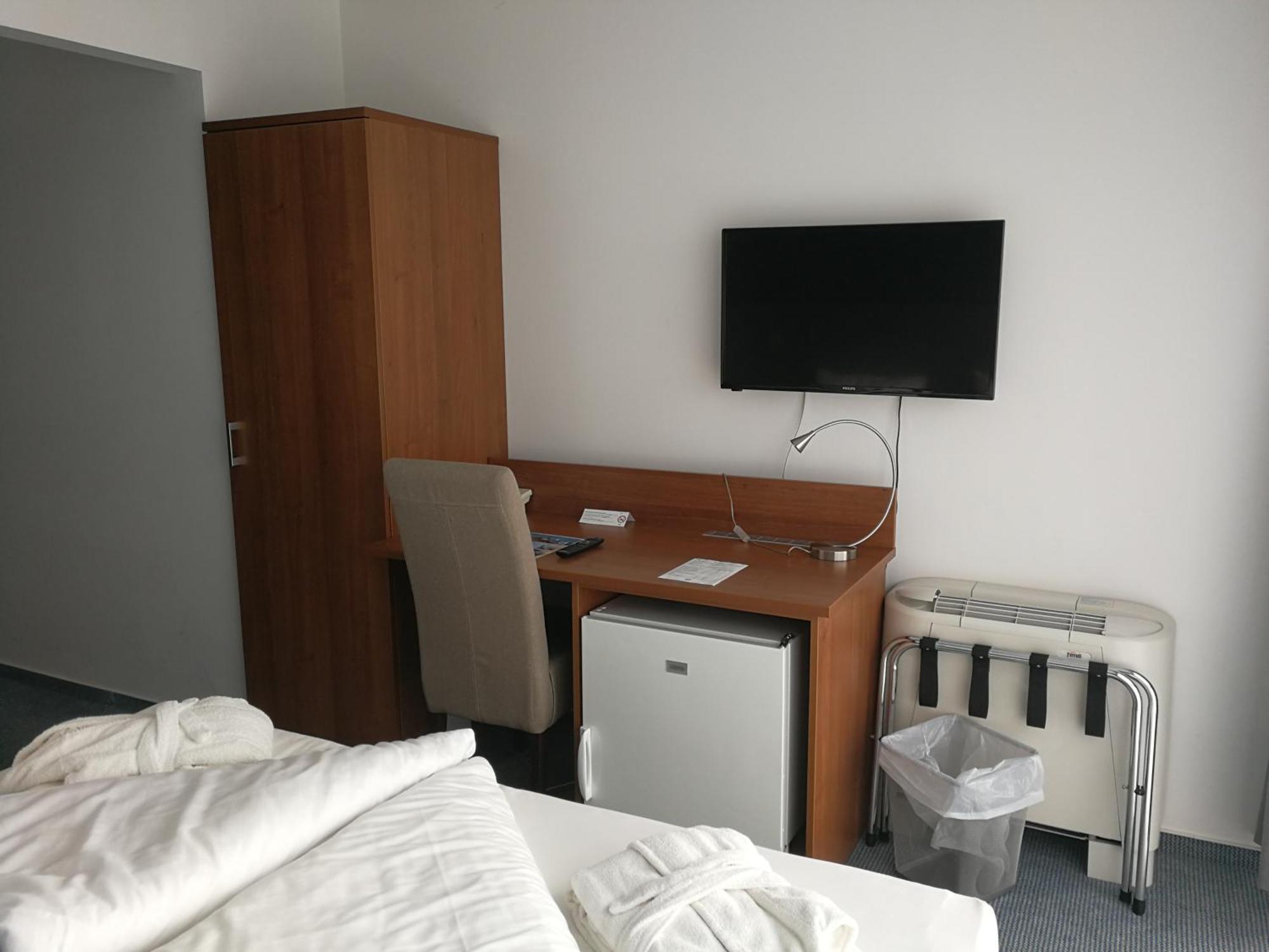 Hotel Yacht Wellness & Business Siófok Eksteriør bilde