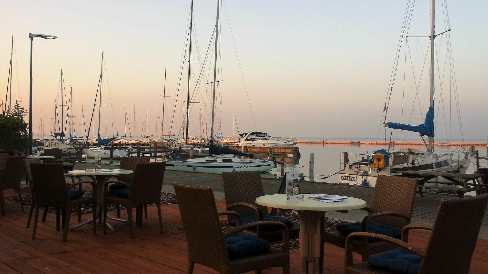Hotel Yacht Wellness & Business Siófok Eksteriør bilde